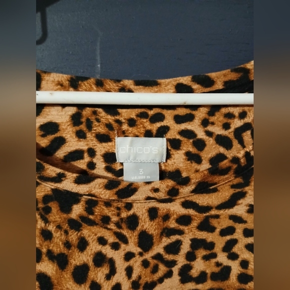 GUC Chicos Leopard Print Top Size 3 Chicos - Picture 3 of 6